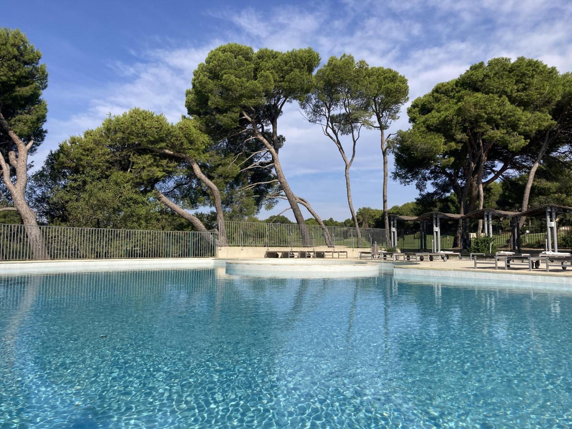 La Perle Du Golf -Magnifique Vue Clim Linge Golf Saumane 6P Piscine Tennis المظهر الخارجي الصورة